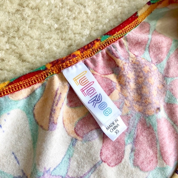 LuLaRoe Flower Tunic Top - Picture 3 of 4